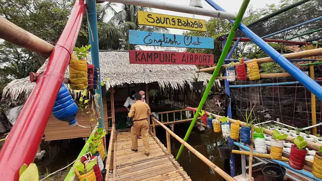 Kampung Airport yang berdampingan dengan Bandara Internasional Soekarno Hatta.