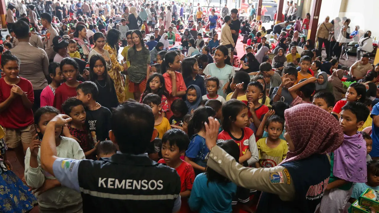 Korban Kebakaran Kemayoran Gempol Mengungsi di Posko Bencana Polres Metro Jakarta Pusat