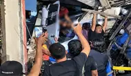 Truk Trailer Adu Banteng di Pantura Tuban, Rumah Warga Hancur
