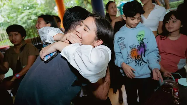 Prilly Latuconsina hadir di Pesta Ultah Reza Rahadian (Foto: Instagram prillylatuconsina96)