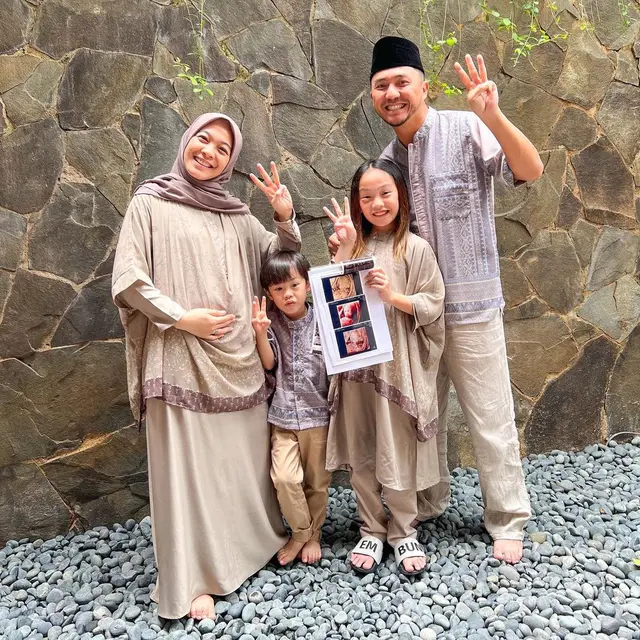 6 Momen Pengajian 4 Bulanan Kehamilan Dian Ayu Lestari, Digelar Secara Virtual