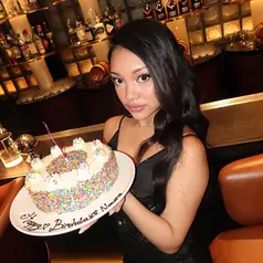Naura Ayu baru saja merayakan ulang tahun yang ke 21. Tampilannya sebagai birthday girl mencuri perhatian [@naura_ayu]