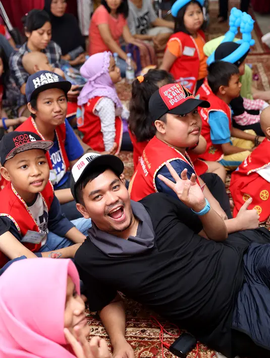 Demi mewujudkan keinginannya mempunyai anak laki-laki, Indra Bekti dan Istri Aldila Jelita akan selalu berkonsultasi dengan dokter ahli langganannya. (Foto: Andy Masela/Bintang.com).