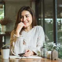 Perempuan karismatik./Copyright&nbsp;shutterstock.com/g/N+U+S+A+R+A