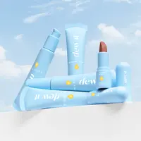 Intip rahasia makeup tetap flawless dengan padukan skin tint dan lip matte (Dew It)