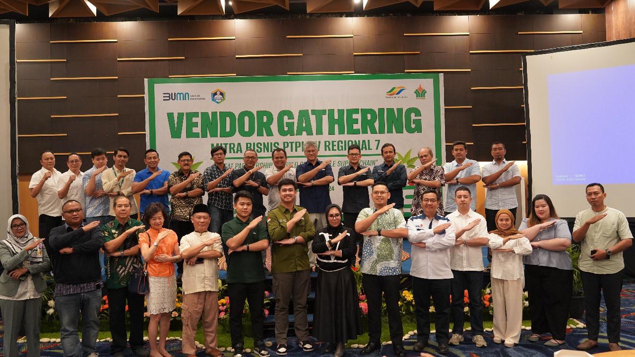 PT Perkebunan Nusantara IV (PTPN IV) Regional 7 menggelar Vendor Gathering di Hotel Aston Palembang, Selasa (10/12/2024). Foto : (Istimewa).