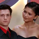 Gaun Pengantin Zendaya Dibocorkan Stylist dalam 3 Kata, Bikin Publik Makin Penasaran