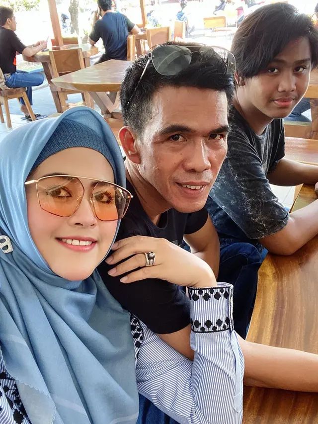 5 Momen Kebersamaan Meggy Wulandari Bareng Anak Sambungnya, Akrab Banget