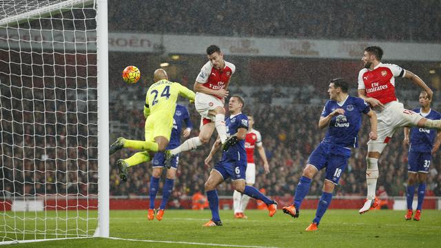 Bungkam Everton Arsenal Gusur Man City Dari Puncak Klasemen Inggris Bola Com