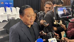 Ketum PBVSI Imam Sudjarwo menyatakan pihaknya telah memberhentikan pelatih Jeff Jiang Jie, menyusul kegagalan timnas voli putra indoor Indonesia menyabet emas SEA Games 2025 Thailand. (Liputan6.com/Melinda Indrasari)