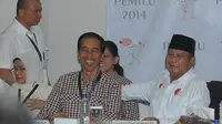 Minggu (01/06/14) Jokowi dan Prabowo bertemu di Gedung KPU untuk mengambil nomor yang akan digunakan pada Pilpres 2014 (Liputan6.com/Herman Zakharia)