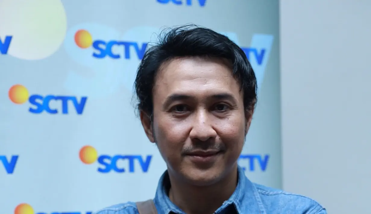 "Banyaklah. Di sinetron ini saya banyak belajar akan agama, membaca hadist-hadist juga," kata Agus Kuncoro. (Galih W. Satria/Bintang.com)