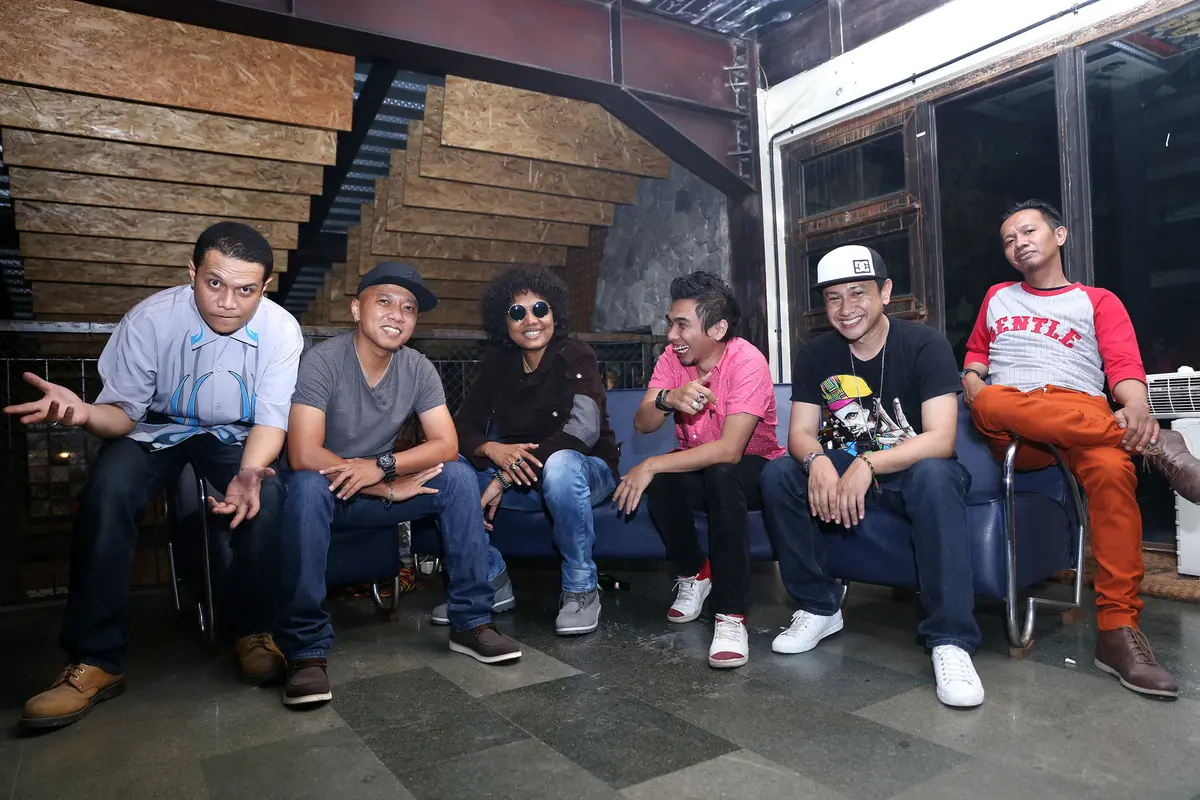 T-Five