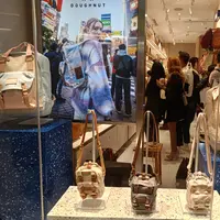 Backpack kecel asal Hong Kong, Doughnut, kini sudah ada di Indonesia