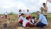 Aksi Tanam Satu Juta Pohon Sumbar, Perbaikan Kerusakan Pascabencana Jelang Hari Lingkungan Hidup Indonesia
