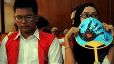 Dua tersangka kasus pembunuhan Ade Sara menjalani sidang di Pengadilan Negeri Jakarta Pusat, (16/9/14). (Liputan6.com/Faisal R Syam)