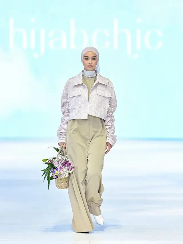 Crop Jaket Hijab.