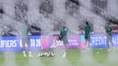 Pemain Timnas Arab Saudi melakukan sesi latihan jelang bertanding melawan Indonesia di Stadion Utama Gelora Bung Karno, Senayan, Jakarta, Senin (18/11/2024). (Bola.com/M Iqbal Ichsan)