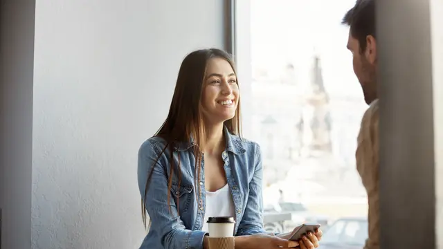 Berdiskusi dengan pasangan