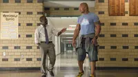 Film Central Intelligence yang dibintangi Dwayne Johnson dan Kevin Hart. (Universal Pictures)