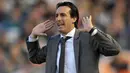 Valencia&#039;s  coach Unai Emery reacts  during their Spanish league football match Sevilla vs Valencia at Mestalla Stadium  in Valencia, on April 19, 2009. AFP PHOTO/DIEGO TUSON