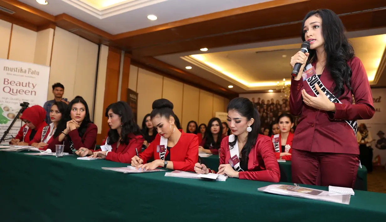 Para finalis juga menanyakan terkait saksi pidana akibat penyalah gunaan narkoba. Begitu juga yang transaksi narkoba seperti apa tindakannya. (Adrian Putra/Bintang.com)