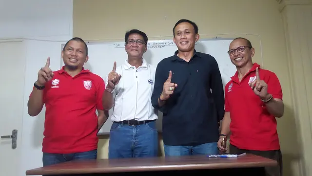 Persis Solo