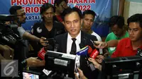 Balon Gubernur DKI, Yusril Ihza Mahendra memberikan keterangan kepada wartawan usai menjalani tes misi visi di DPD Demokrat, Jakarta. (Liputan6.com/Helmi Afandi)