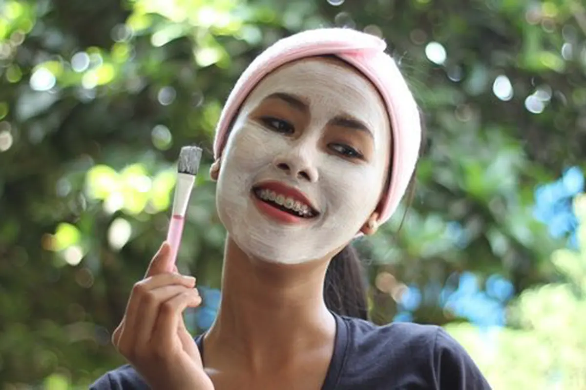 Maskeran di rumah saja./Copyright Unpopulart
