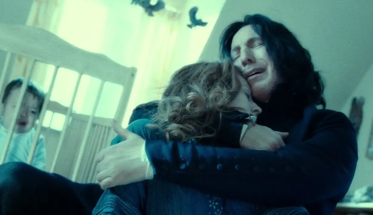 Yang terakhir, kamu bisa mengenang Professor Snape dan Ollivander untuk kemudian berlinang air mata. (Warner Bros.)