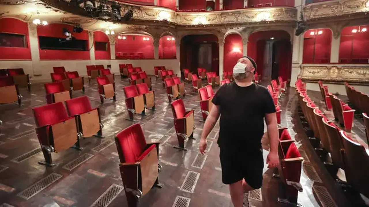 teater di jerman atur jarak aman penonton