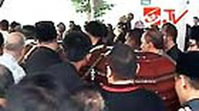 Jenazah Istri MS Hidayat Dimakamkan