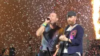 Membidik momen konser Coldplay di Singapura lewat kamera Samsung Galaxy S24 Ultra. (Liputan6.com/Agustin Setyo Wardani)