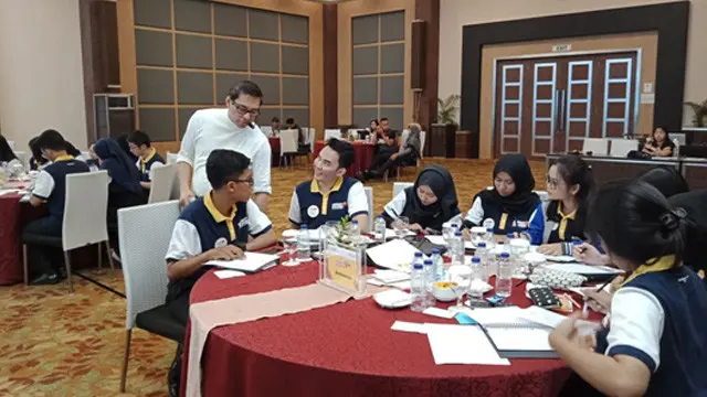 Motivasi yang Menginspirasi Bersama James Gwee Warnai Pelatihan Beswan Djarum