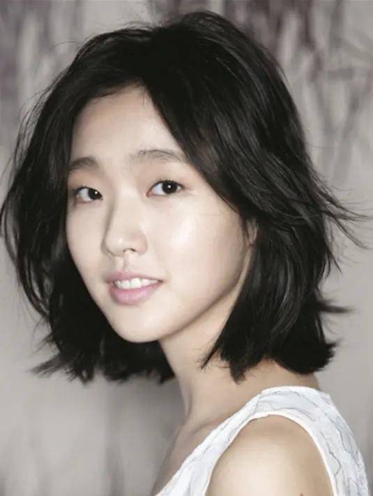 "Aku punya kekhawatiran soal proyekku setelah drama Goblin. Aku belajar banyak pengalaman jika ada tekanan dan beban besar saat mengambil peran sendiri," tuturnya. (Foto: Soompi.com)