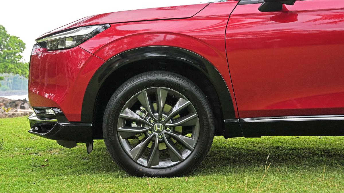 Bridgestone Kasih Bocoran Bakal Jadi OEM Ban SUV Terbaru