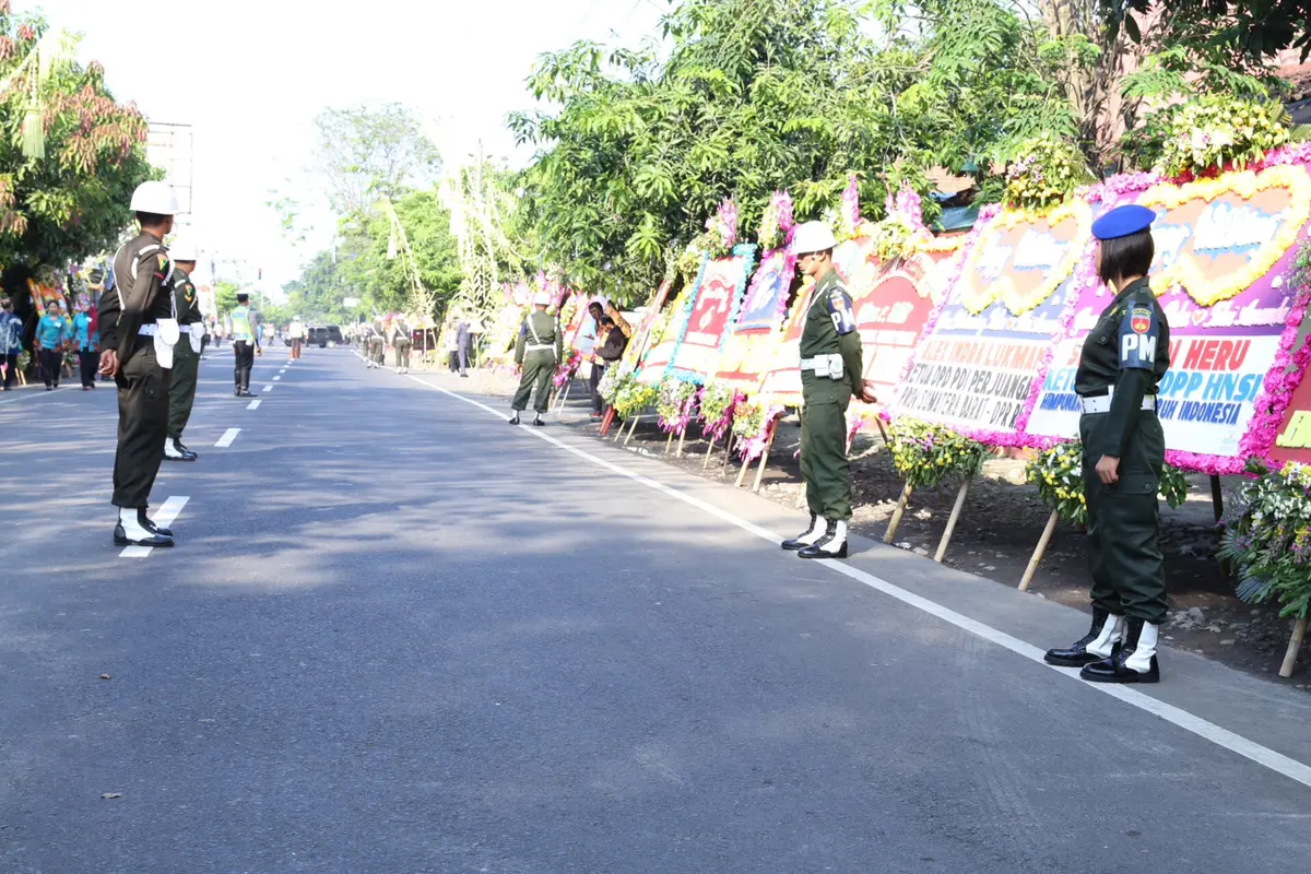 Suasana jelang resepsi pernikahan Gibran - Selvi