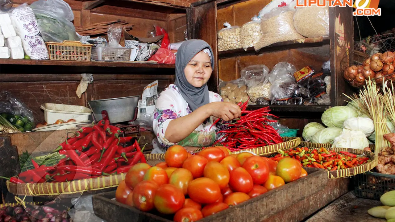 [FOTO] Pasokan Berkurang, Harga Cabai Melonjak