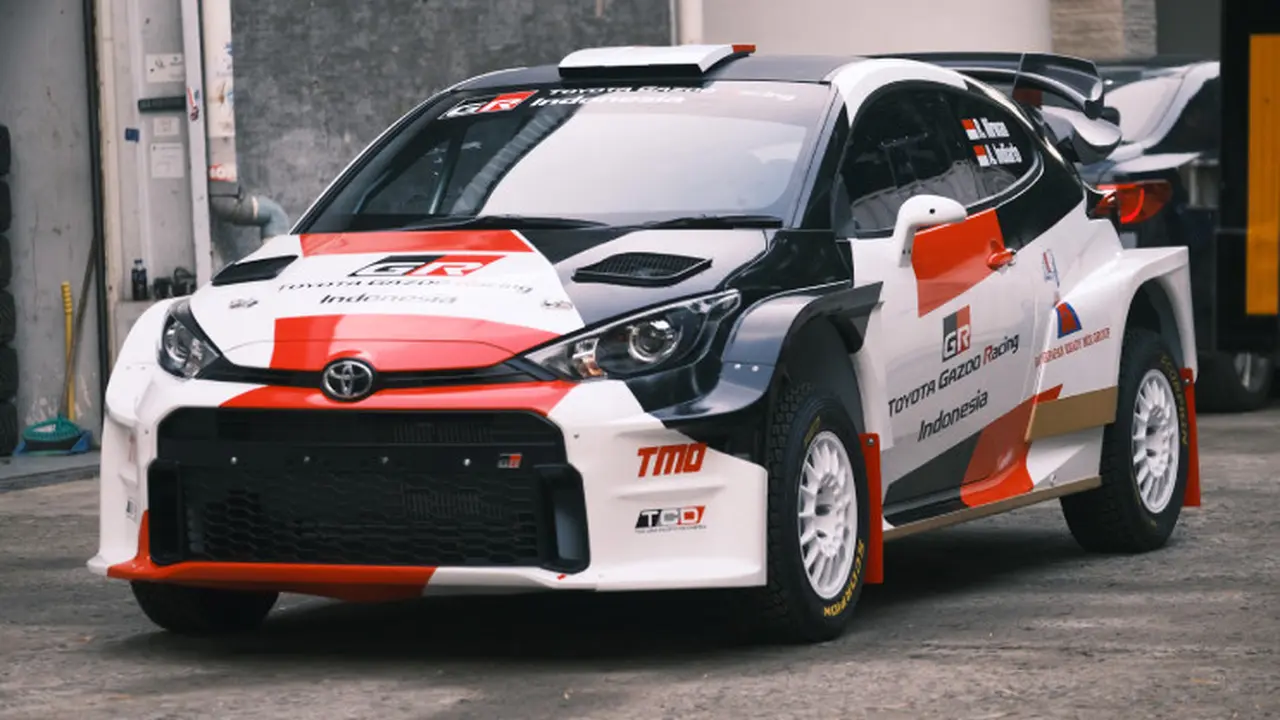 Toyota GR yaris AP4, amunisi baru Tim Toyota Gazoo Racing Indonesia di kompetisi rally Tanah Air (TGRI)