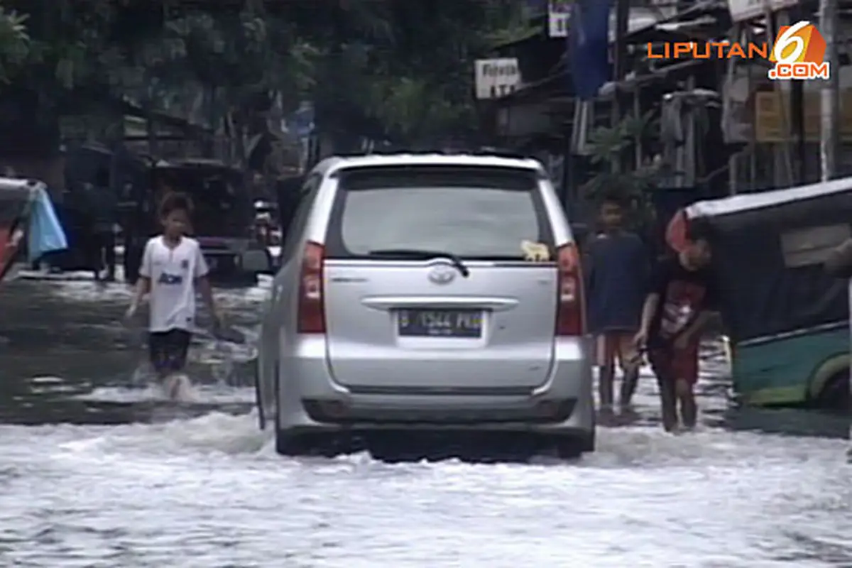 banjir-pademangan-131119c.jpg