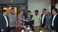 Koalisi Merah Putih (KMP) dan Koalisi Indonesia Hebat (KIH) sepakat untuk merevisi UU MD3 dan Tata Tertib DPR, Jakarta, Senin (10/11/2014) (Liputan6.com/Andrian M Tunay)