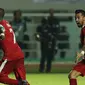 Gelandang Timnas Indonesia, Stefano Lilipaly (kiri) mengejar Boaz Salossa yang mencetak gol ke gawang Vietnam pada laga semifinal pertama Piala AFF 2016 di Stadion Pakansari, Bogor, Sabtu (3/12). Indonesia unggul 2-1. (Liputan6.com/Helmi Fithriansyah)