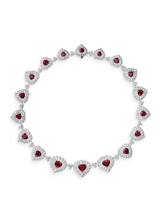 Wakil presiden Maison dan direktur artistik Caroline Scheufele merancang 76 karya yang terinspirasi seni untuk tahun ke-76 festival film tersebut. [Credit: Chopard].