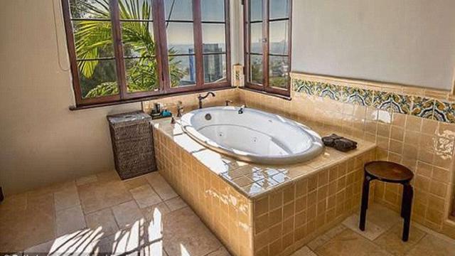 [Bintang] Rumah Nick Jonas