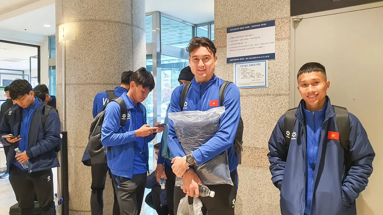 Dang Van Lam - Timnas Vietnam