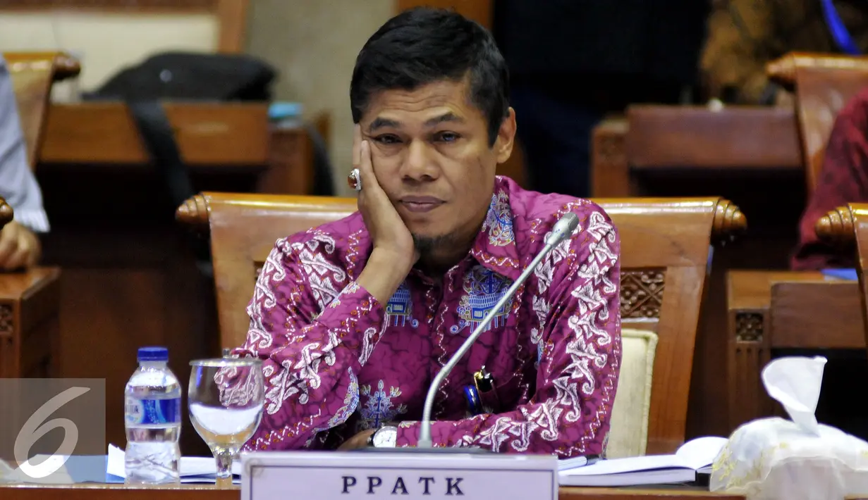 Ketua PPATK Muhammad Yusuf saat mengikuti RDP dengan Komisi XI di Komplek Parlemen Senayan, Jakarta, Selasa (26/04). Rapat tersebut untuk meminta masukan terkait pembahasan RUU Pengampunan Pajak (Tax Amnesty). (Liputan6.com/Johan Tallo)
