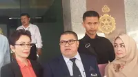 Minati Atmanegara Balik Laporkan Roy Tobing