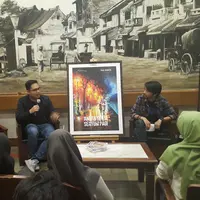 Inilah cerita Fahd Pahdepie soal novel terbarunya, Angan Senja dan Senyum Pagi. (Bintang.com/Gadis Abdul)