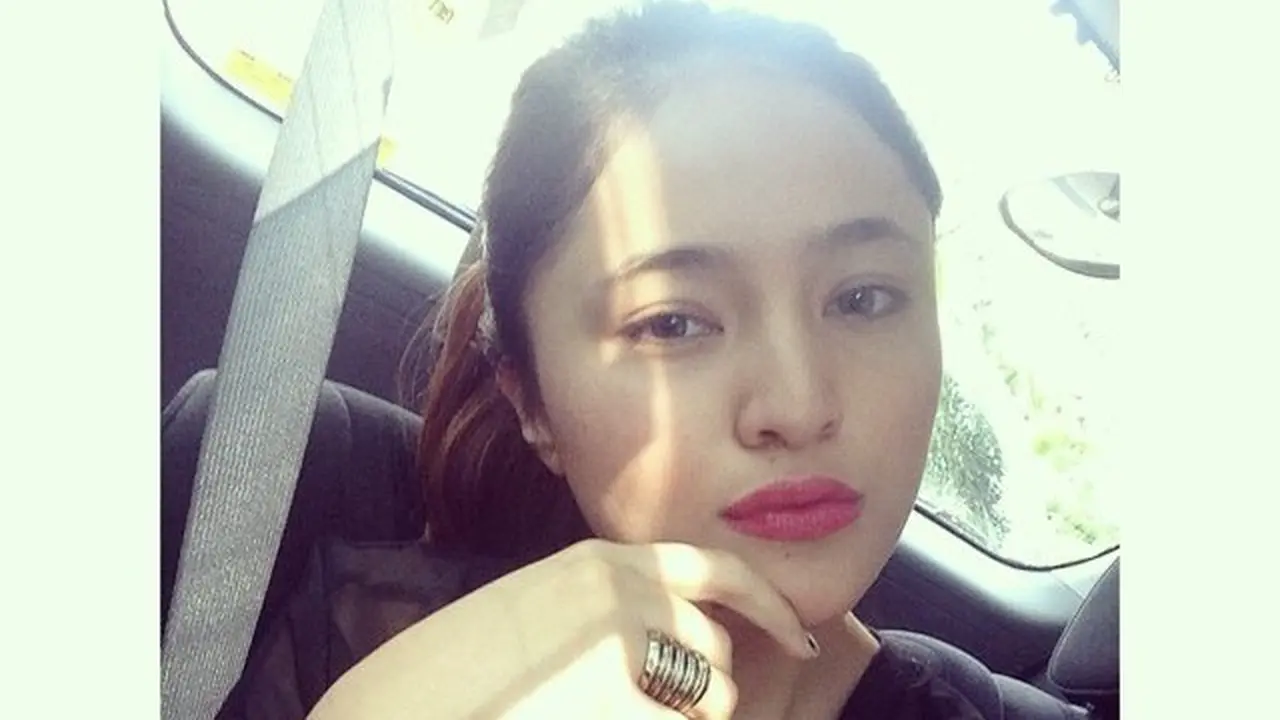 Dihujat Karena Copot Jilbab, Ini Jawaban Marshanda