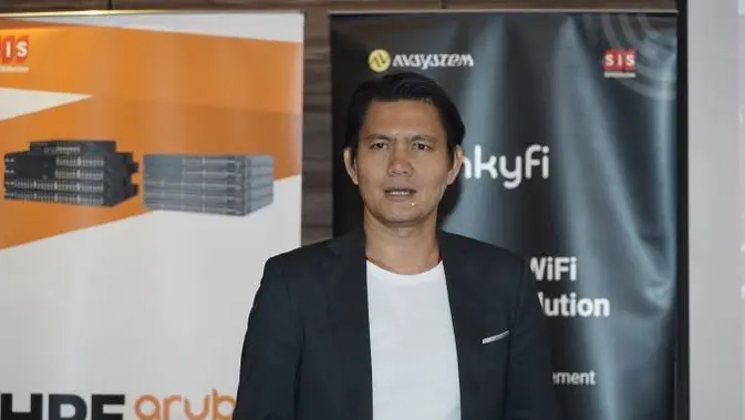 <p>Boy Naibaho, Country Director Indonesia AVSystem Linkyfi saat paparan di AVSystem Linkyfi Summit di Jakarta. (Doc: Istimewa)</p>